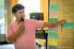 mindoro fisher leader bernie castillano presents issues faced by mindoros small scale yellowfin tuna fishers